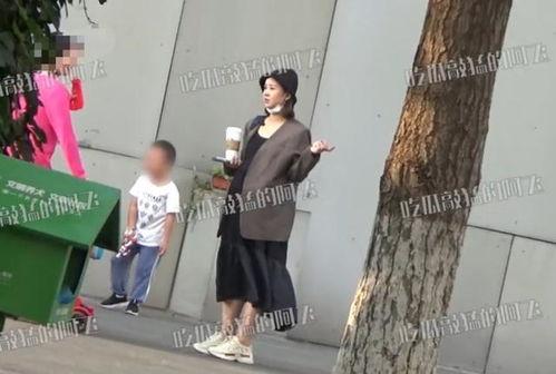 李小萌吃瓜,揭秘娱乐圈幕后故事