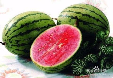 夏天吃瓜图文,瓜果飘香，清凉一夏