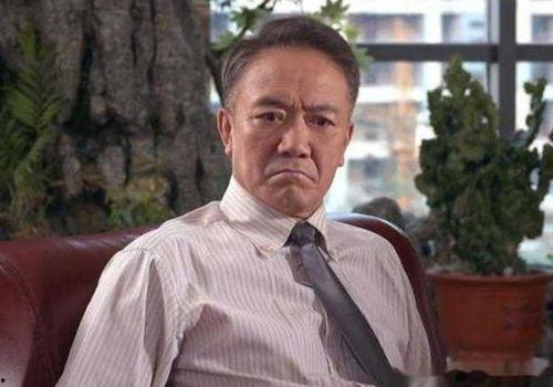 李幼斌西瓜地吃瓜,演绎田间地头的生活风情